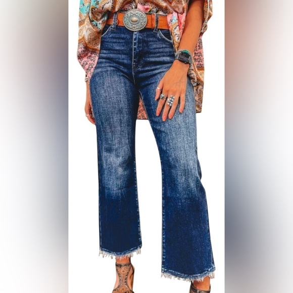 Denim - Mineral Wash Raw Hem High Waist Flared Jeans